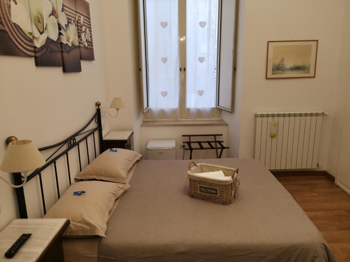 Bed and Breakfast Napoli Pietrasanta Esterno foto
