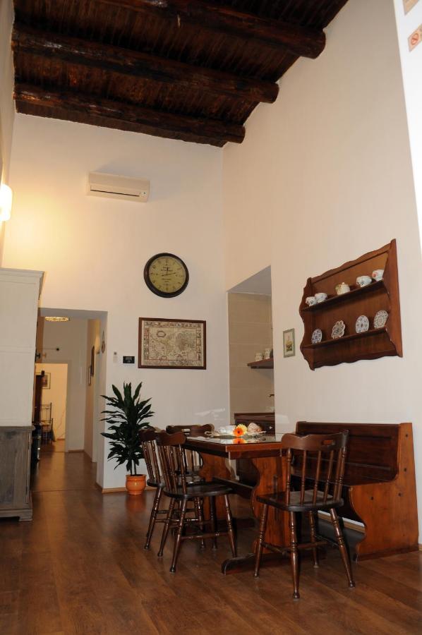 Bed and Breakfast Napoli Pietrasanta Esterno foto