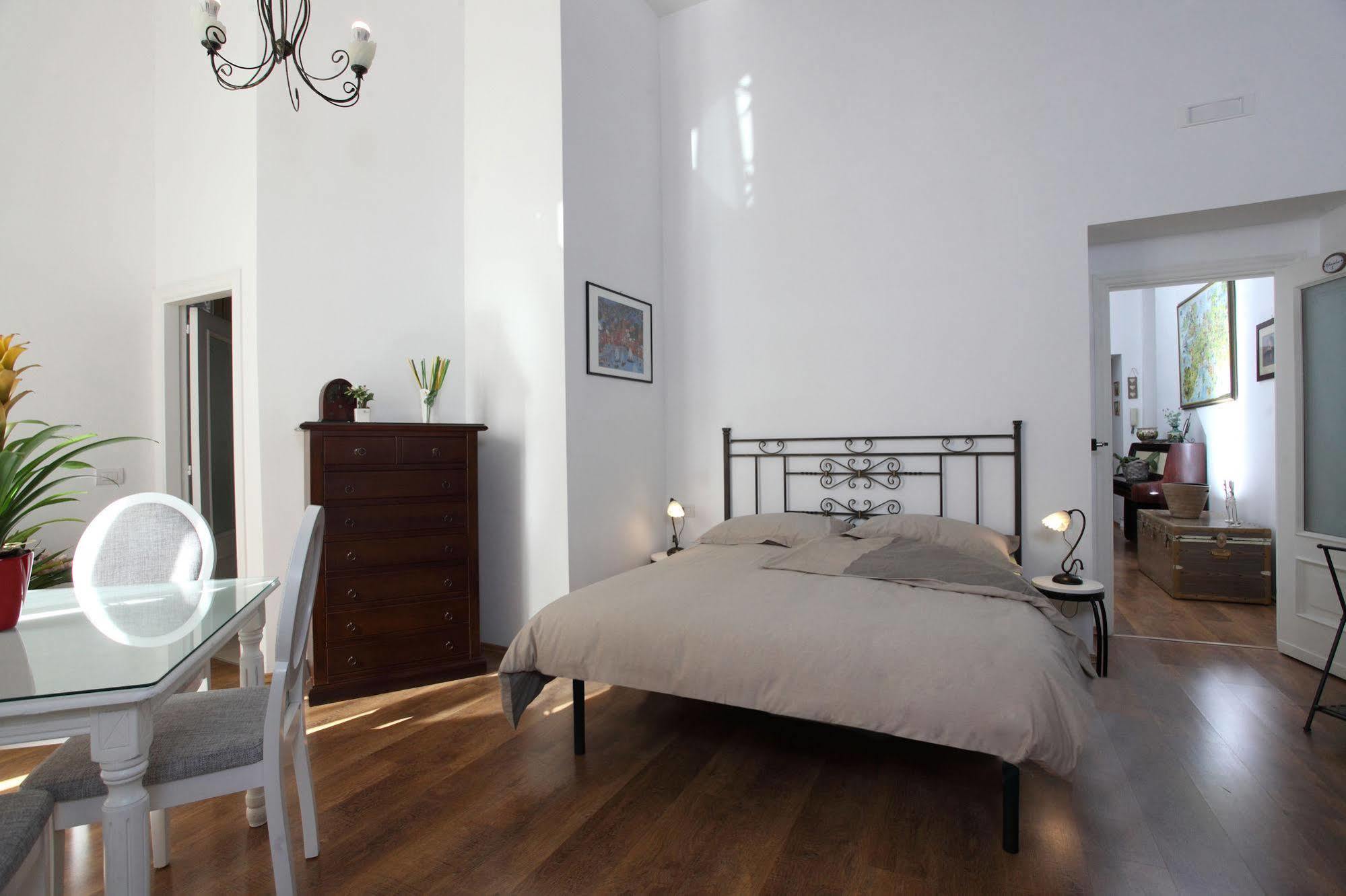 Bed and Breakfast Napoli Pietrasanta Esterno foto