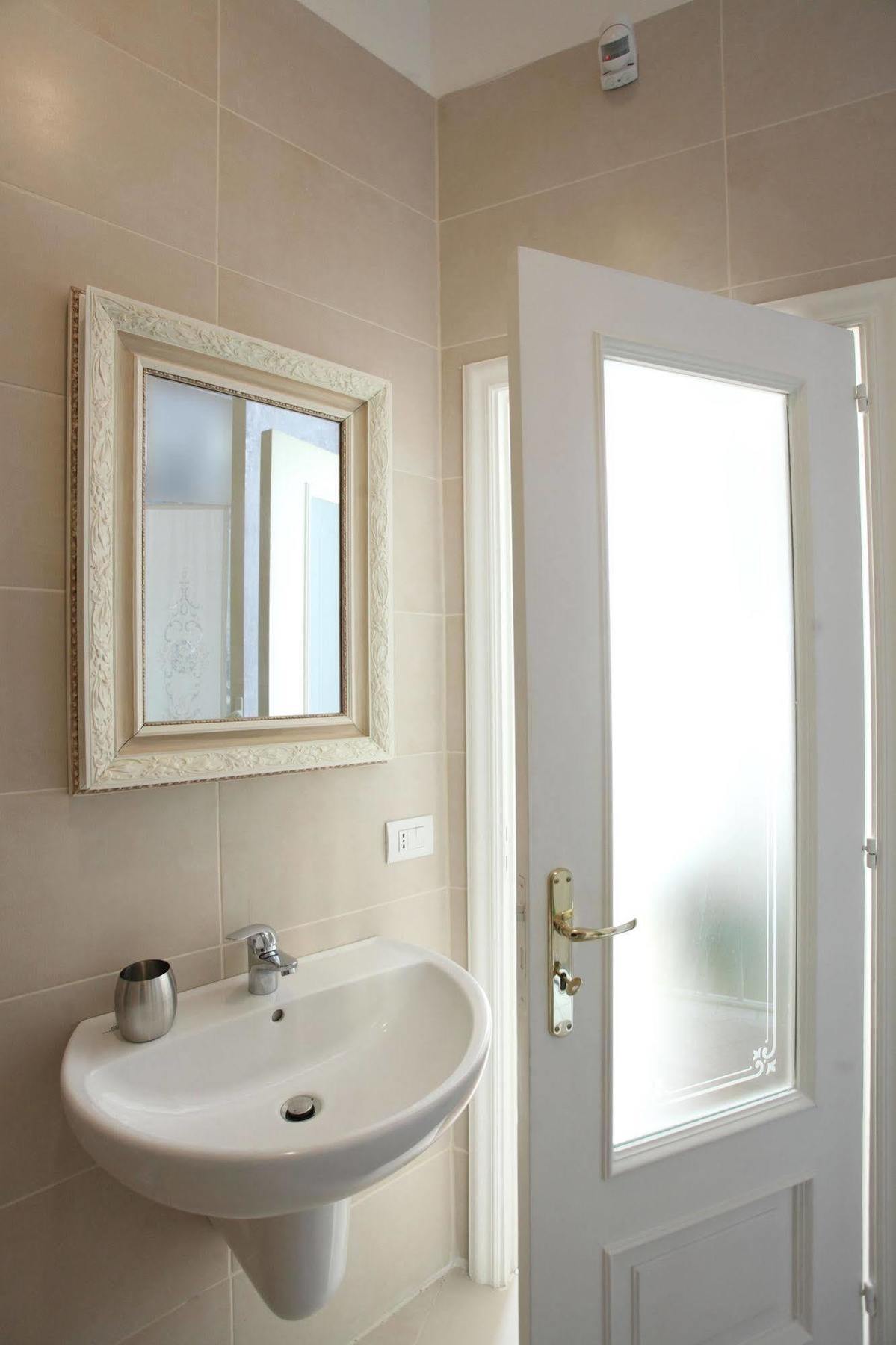 Bed and Breakfast Napoli Pietrasanta Esterno foto