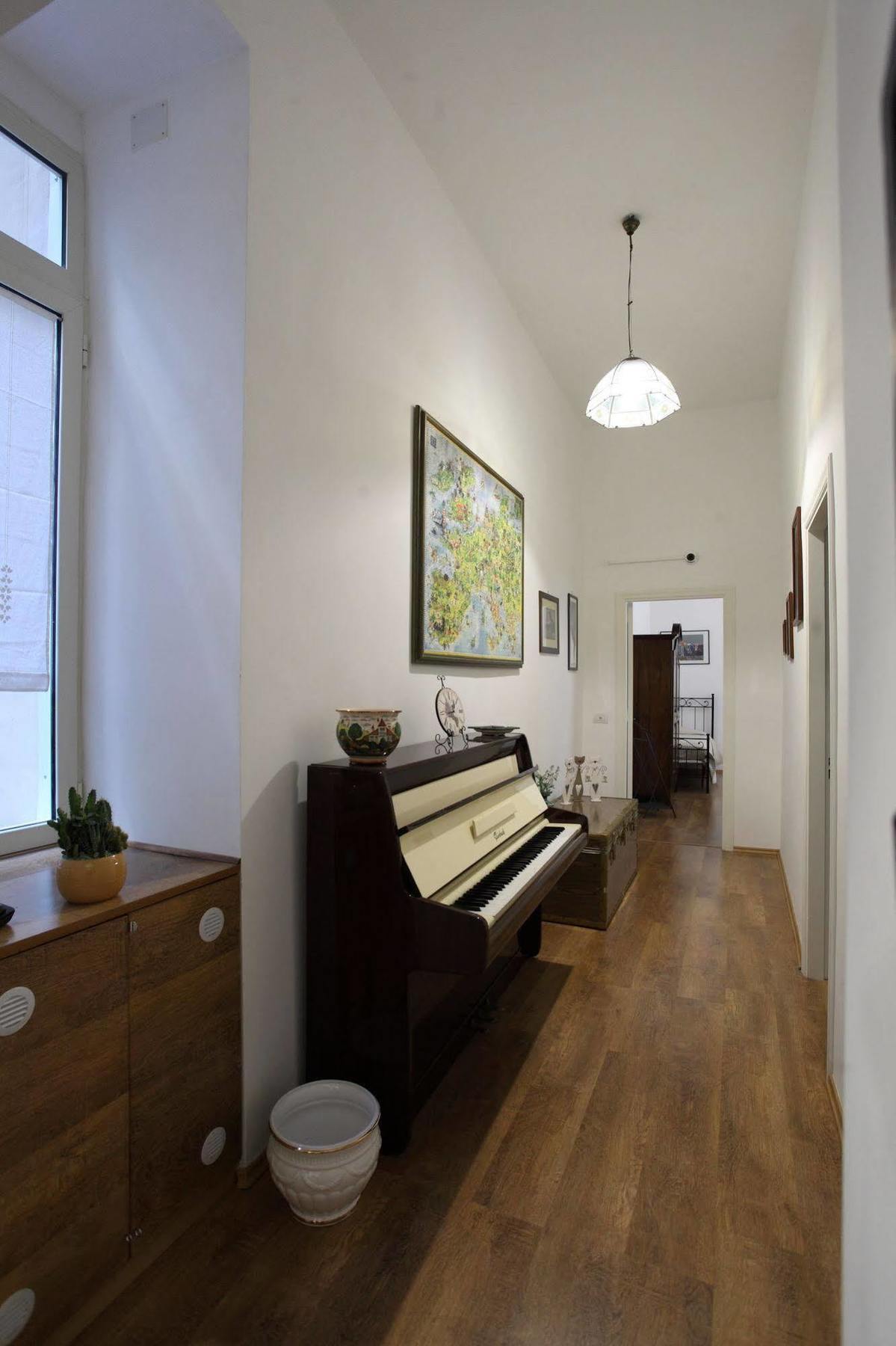 Bed and Breakfast Napoli Pietrasanta Esterno foto